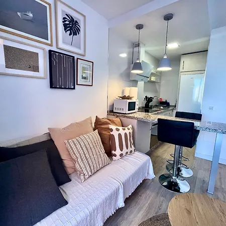 Stylish And Comfortable One Bedroom With Sea View Lägenhet Torremolinos