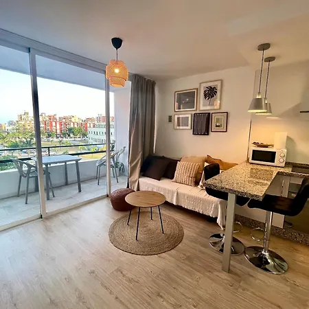 Stylish And Comfortable One Bedroom With Sea View *