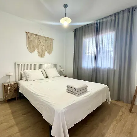 Stylish And Comfortable One Bedroom With Sea View Apartment